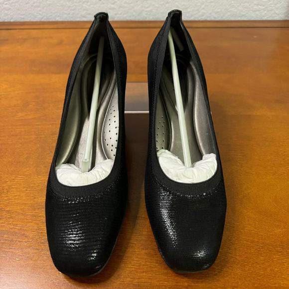 Trotters Lansing Black Patent Lizard Women's Wedge Pump Size 10.5 Narrow - Picture 3 of 8